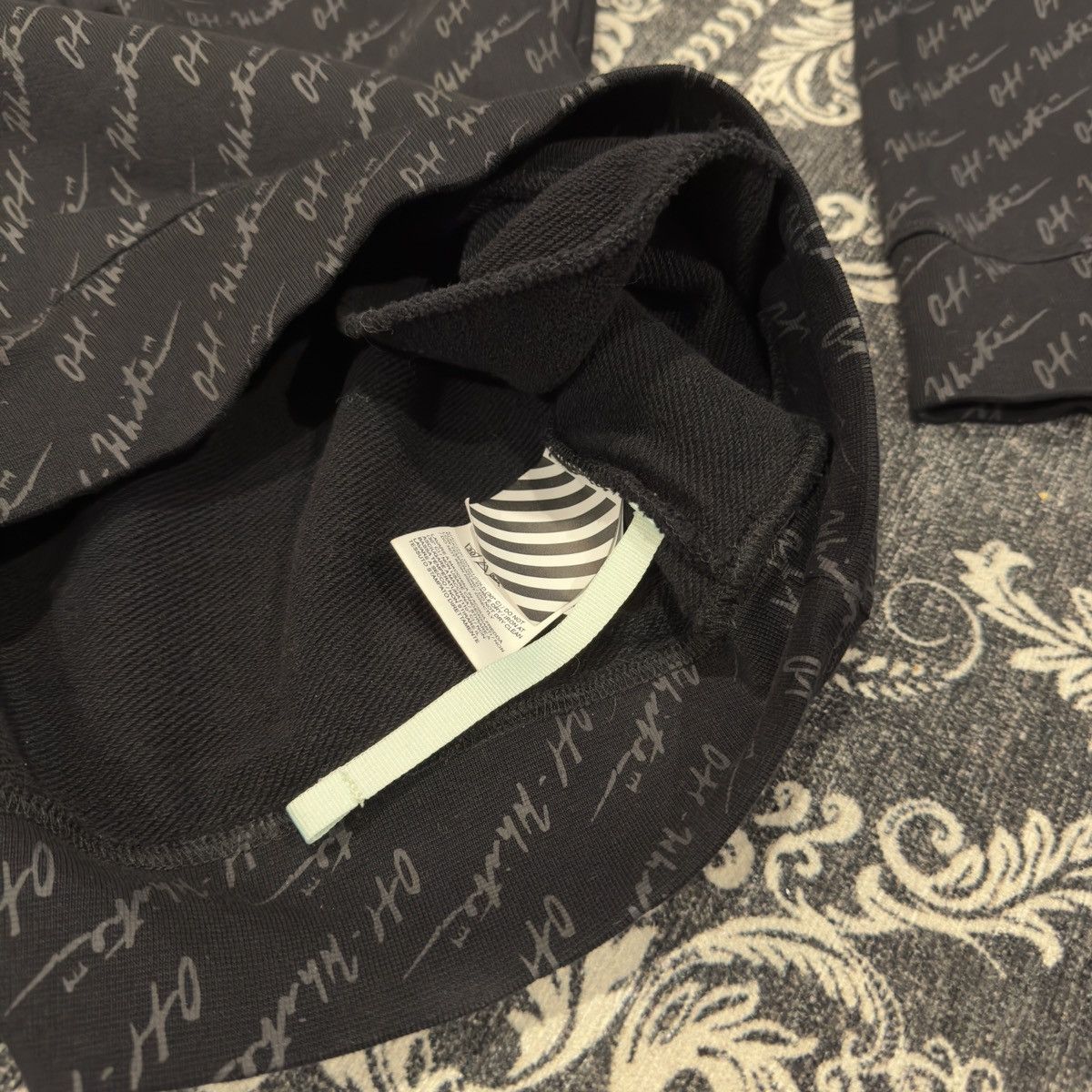 Off-White Off-White Logo-Print Hoodie Size US M / EU 48-50 / 2 - 4 Thumbnail