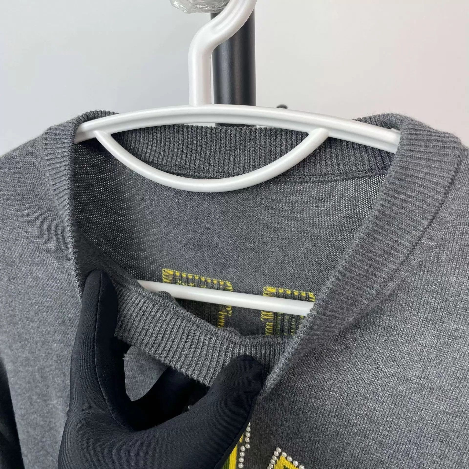 Louis Vuitton LV cotton crewneck gray short-sleeve S tee Size US S / EU 44-46 / 1 - 8 Thumbnail