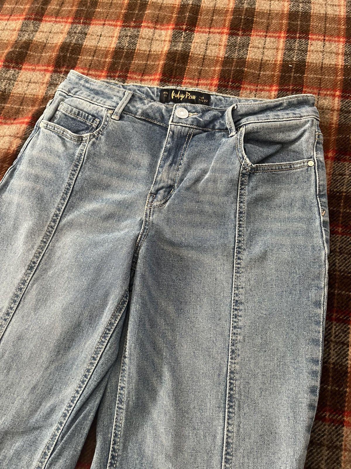 Ed Hardy × Vintage × Von Dutch Vintage Y2K Flare jeans Indigo Rein worked denim pants Size 30" / US 8 / IT 44 - 3 Thumbnail