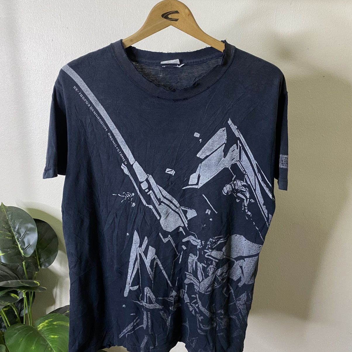 Anime Vintage 2000s Gundam Anime Manga Series Overprint T Shirt Size US L / EU 52-54 / 3 - 2 Thumbnail
