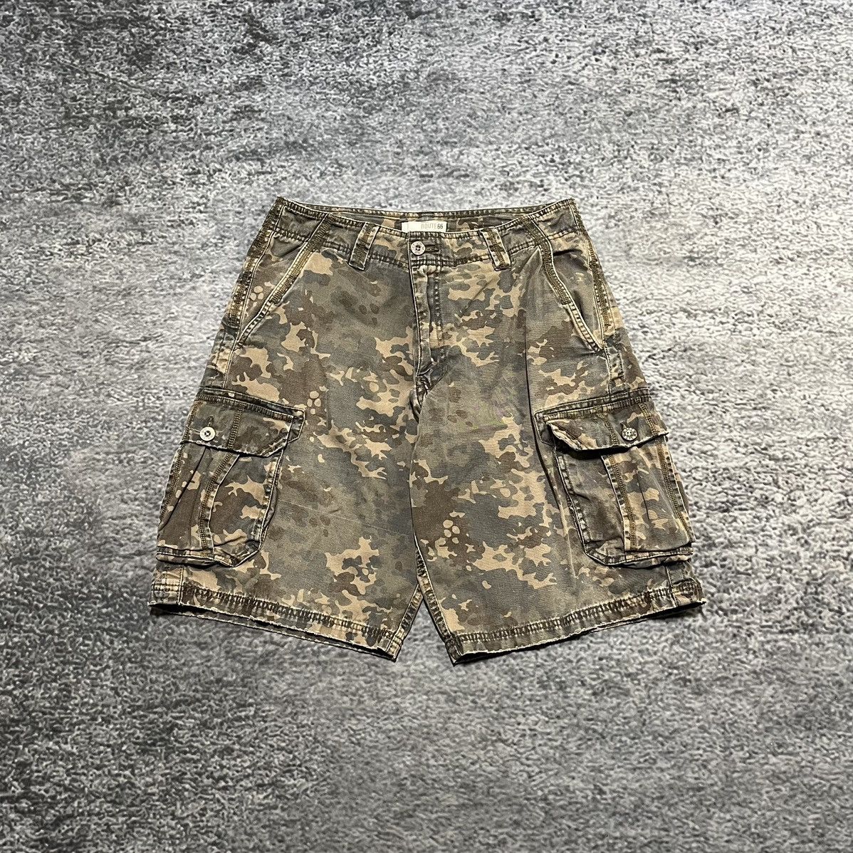 Route 66 Vintage Y2K Route 66 Camo Cargo Shorts Utility Baggy 32 Size US 32 / EU 48 - 1 Thumbnail