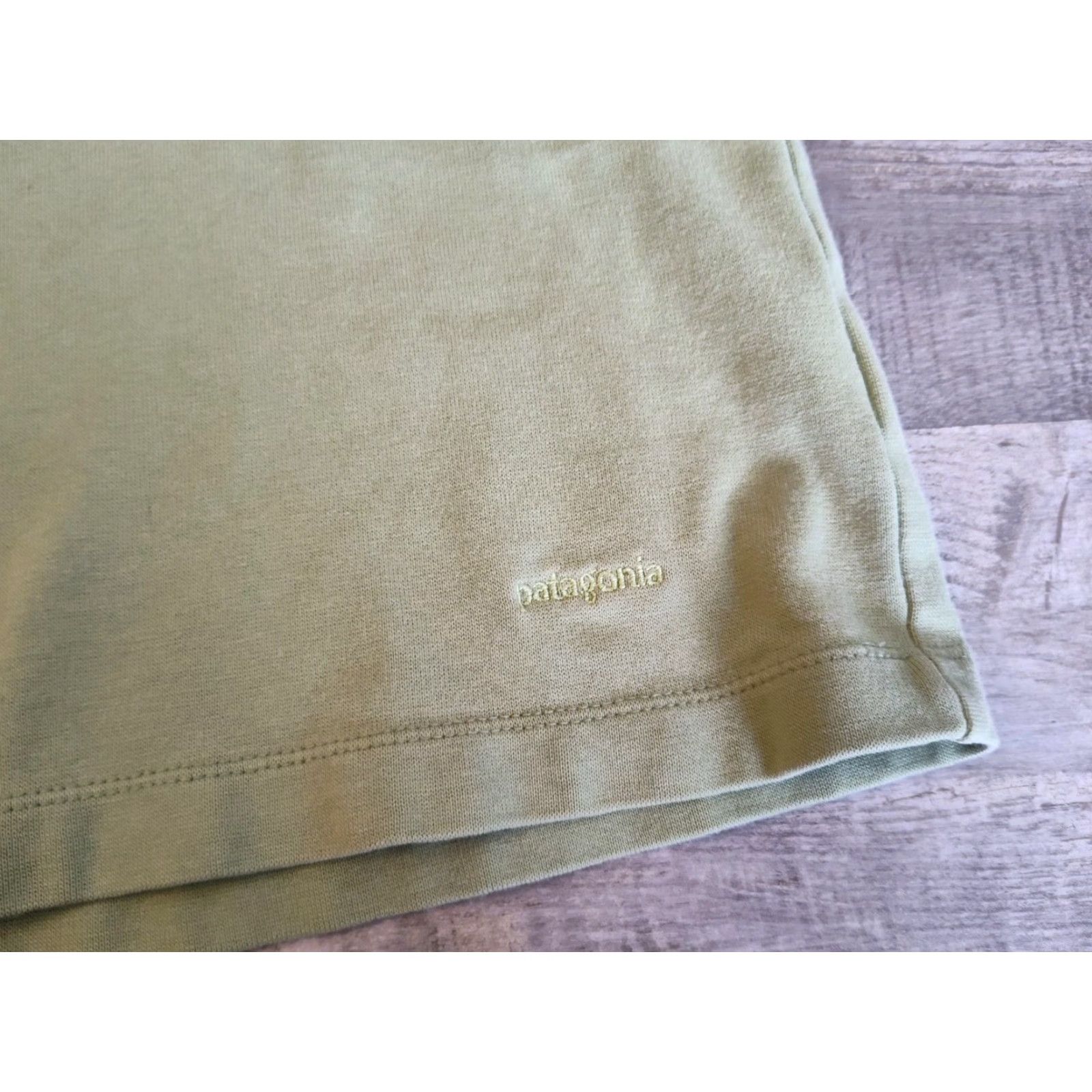 Patagonia VINTAGE Patagonia Women's Long Sleeve Base Layer Shirt Green M Stretch Size M / US 6-8 / IT 42-44 - 3 Thumbnail