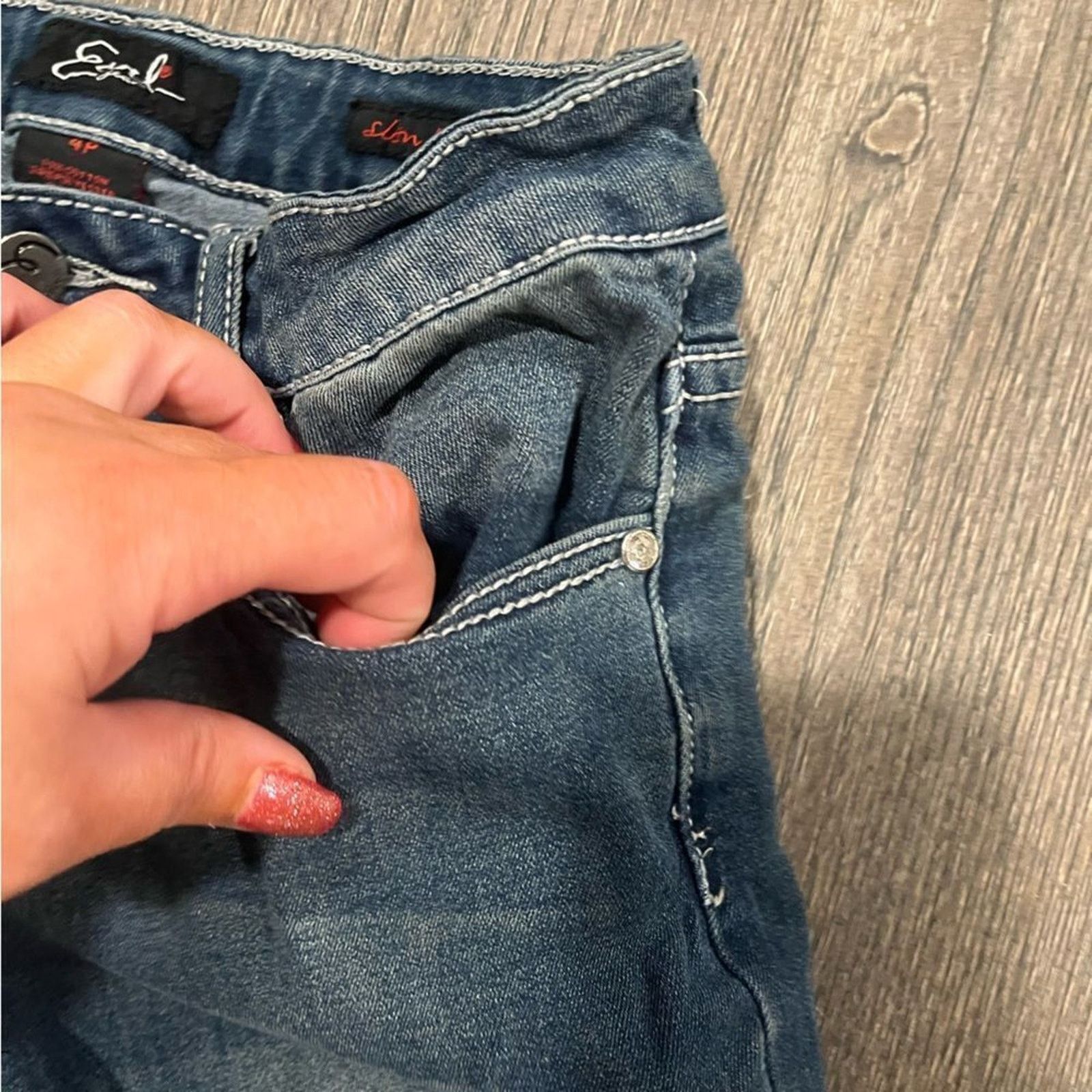 Vintage Earl Jean Slim Boot Dark Wash Faded Embroidered Jeans Size 4 Size 27" / US 4 / IT 40 - 7 Thumbnail