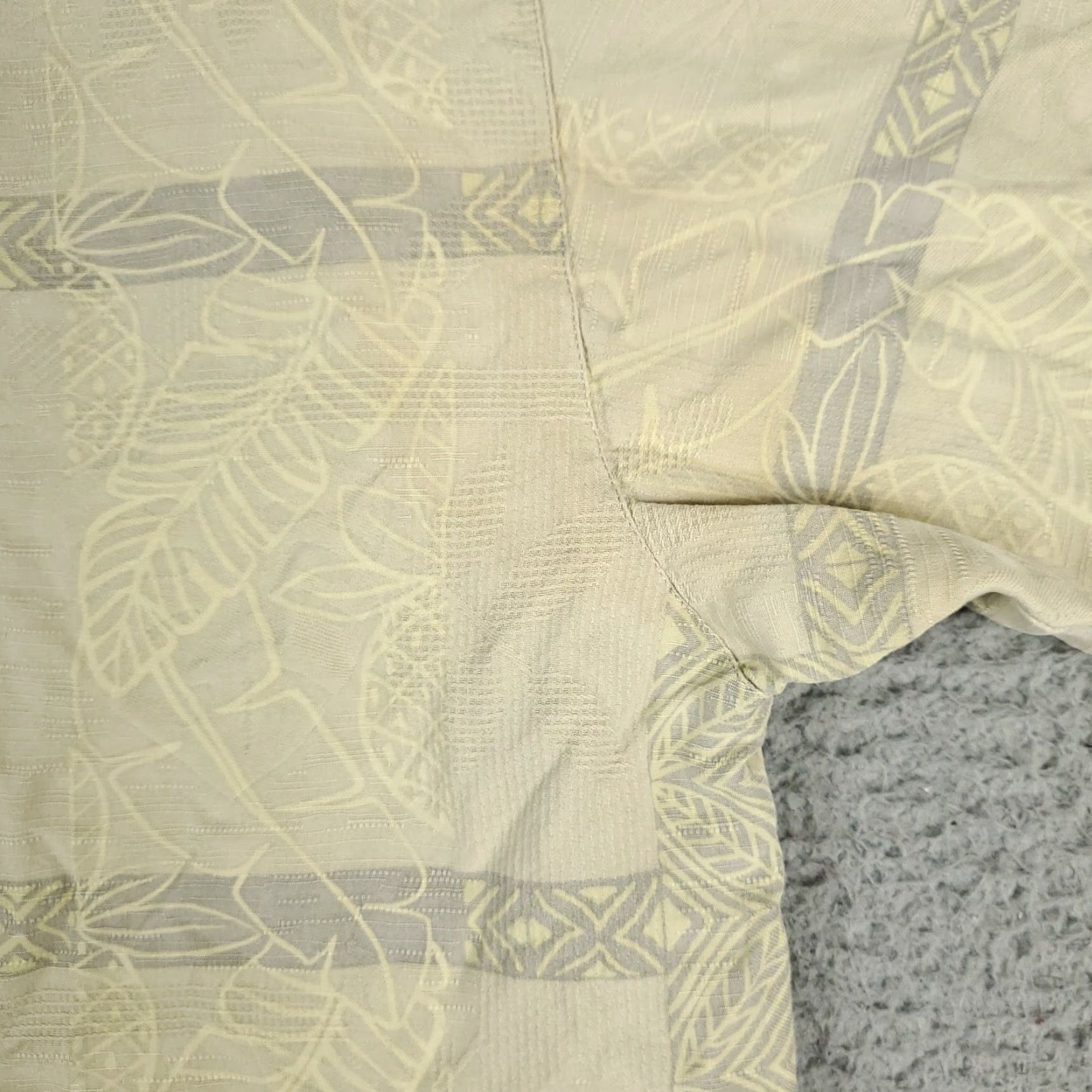 Tommy Bahama VINTAGE Tommy Bahama Shirt Mens Large Ivory Silk Tropical Camp Hawaiian Button Up Size US L / EU 52-54 / 3 - 4 Thumbnail