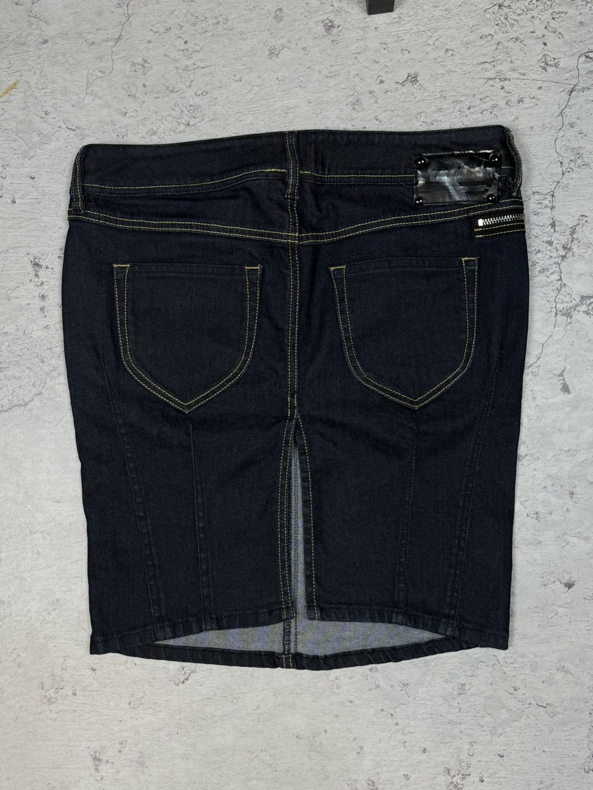 スカート DIESEL Women Mid Skirts A14388 0PHAL9XXA Black Diesel DIESEL Women Mid Skirts A14388 0PHAL9XXA Black | Grailed