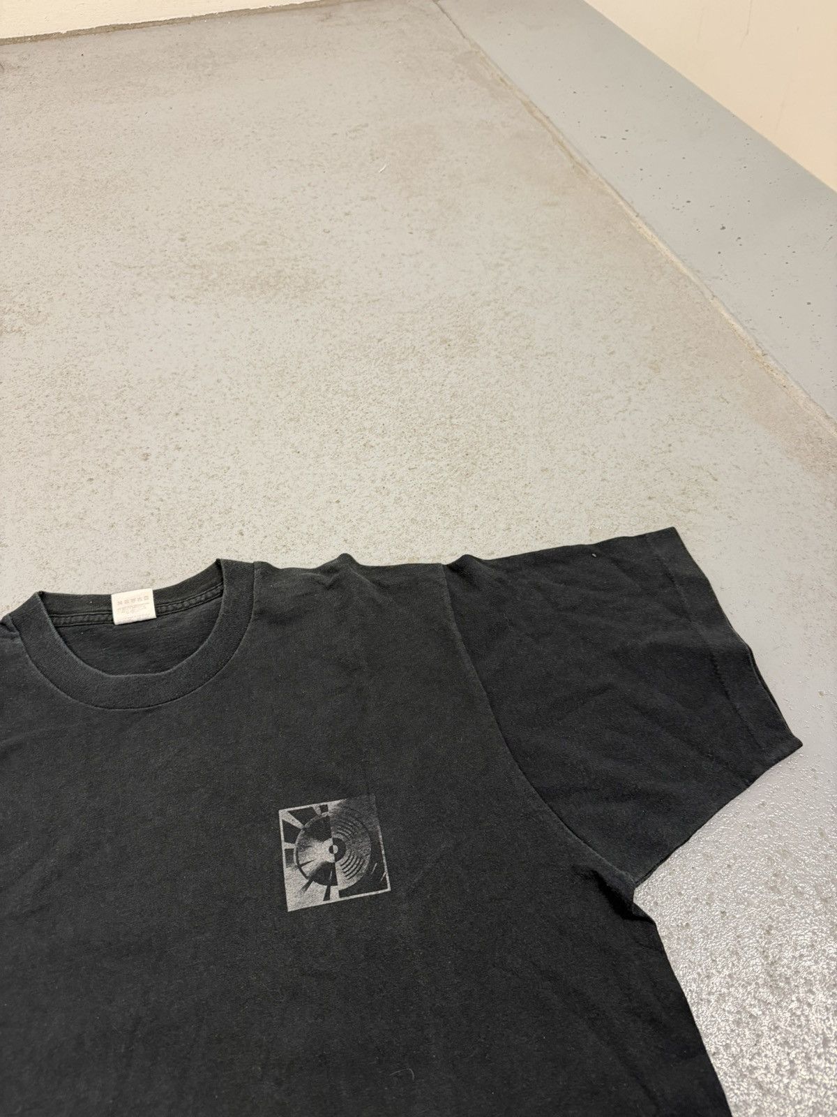 Band Tees Vintage 90s Bassline Records Promo Single Stitch T-Shirt Size US XL / EU 56 / 4 - 5 Thumbnail