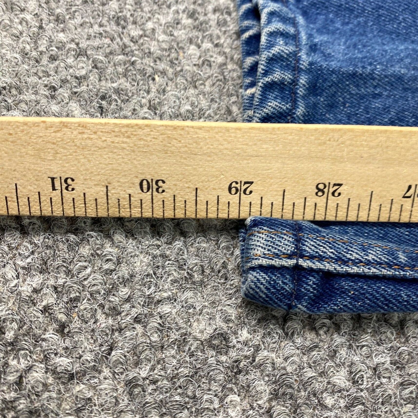 Vintage VINTAGE Maverick Jeans Mens 32S Denim Straight Fit 30x29 Blue USA Made Workwear Vintage Grunge 90s Mens Jeans Size US 32 / EU 48 - 7 Thumbnail
