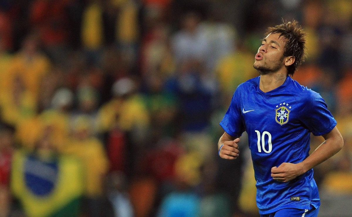 Nike KIDS BRAZIL NIKE 2014 WORLD CUP FOOTBALL JERSEY #10 NEYMAR Size US XXS / EU 40 - 15 Thumbnail