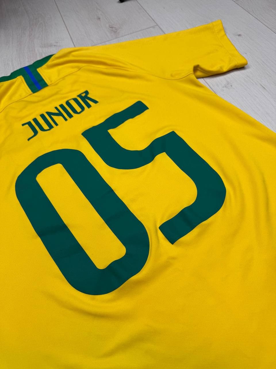 Nike Nike Brazil National Team 2018 Home Soccer Jersey T-shirt Size US S / EU 44-46 / 1 - 14 Thumbnail