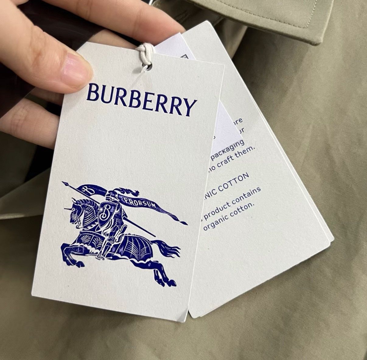 Burberry Burberry Solid Equestrian Knight Logo Shirt J41 Size US M / EU 48-50 / 2 - 5 Thumbnail