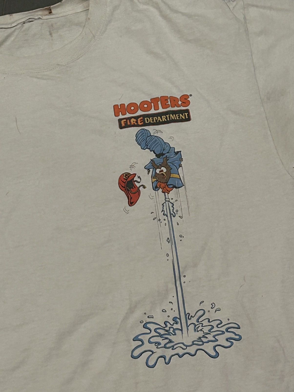 Other Trashed vintage hooters graphic tee Size US XL / EU 56 / 4 - 4 Thumbnail