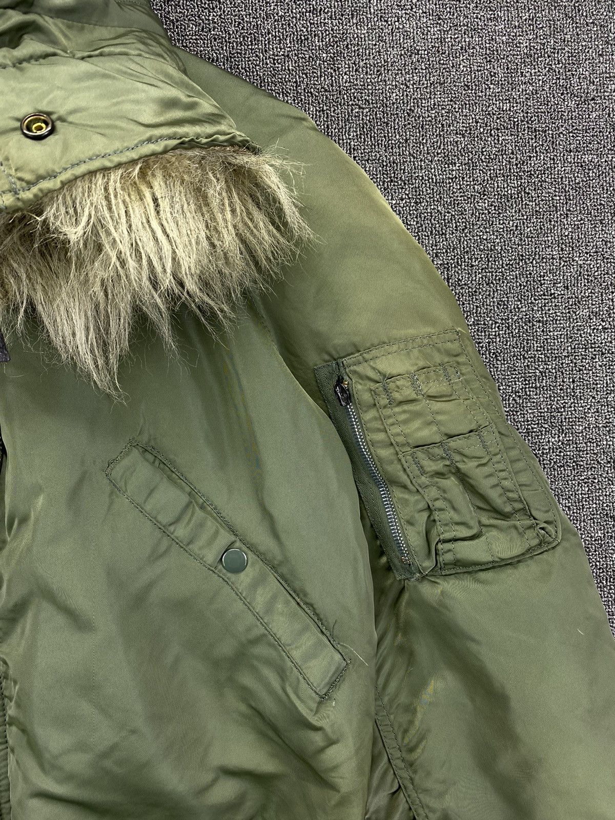 Alpha Industries Vintage Alpha Industries N-2B Attached Hood Flight Jacket Size US M / EU 48-50 / 2 - 8 Thumbnail