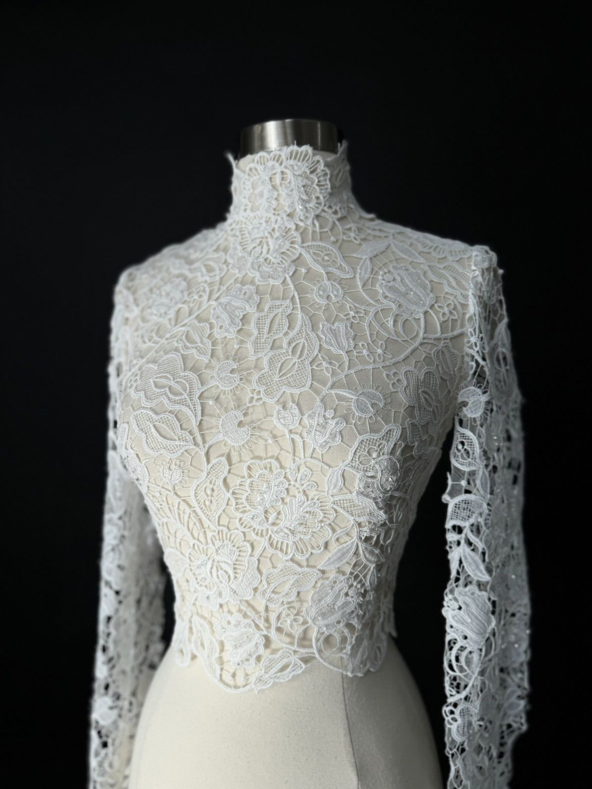 Other Preloved US 0 Guipure Lace Anna Augusta Bridal Cape Size XS / US 0-2 / IT 36-38 - 2 Thumbnail