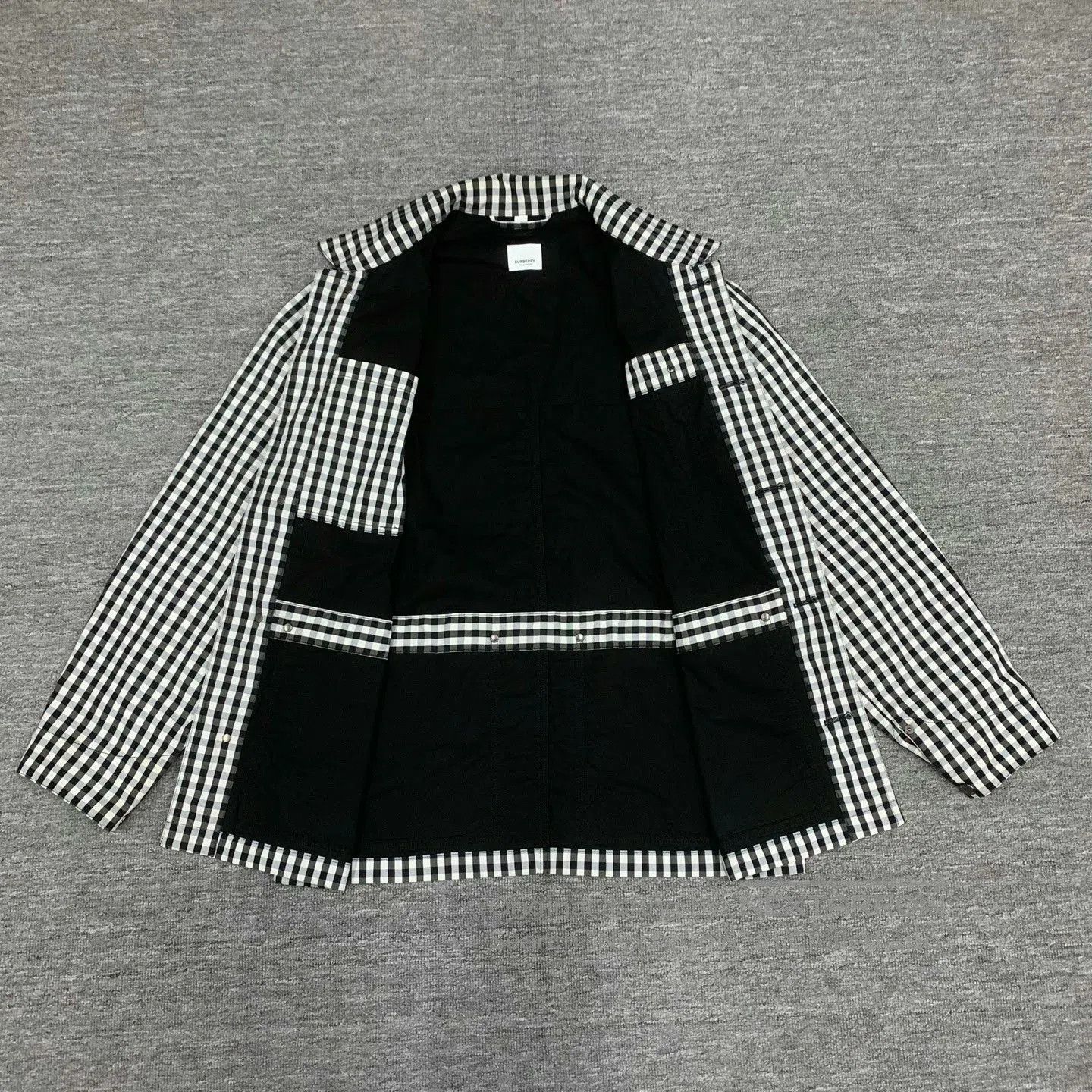 Burberry burberry black and white checkered shirt jacket. Size US S / EU 44-46 / 1 - 9 Thumbnail