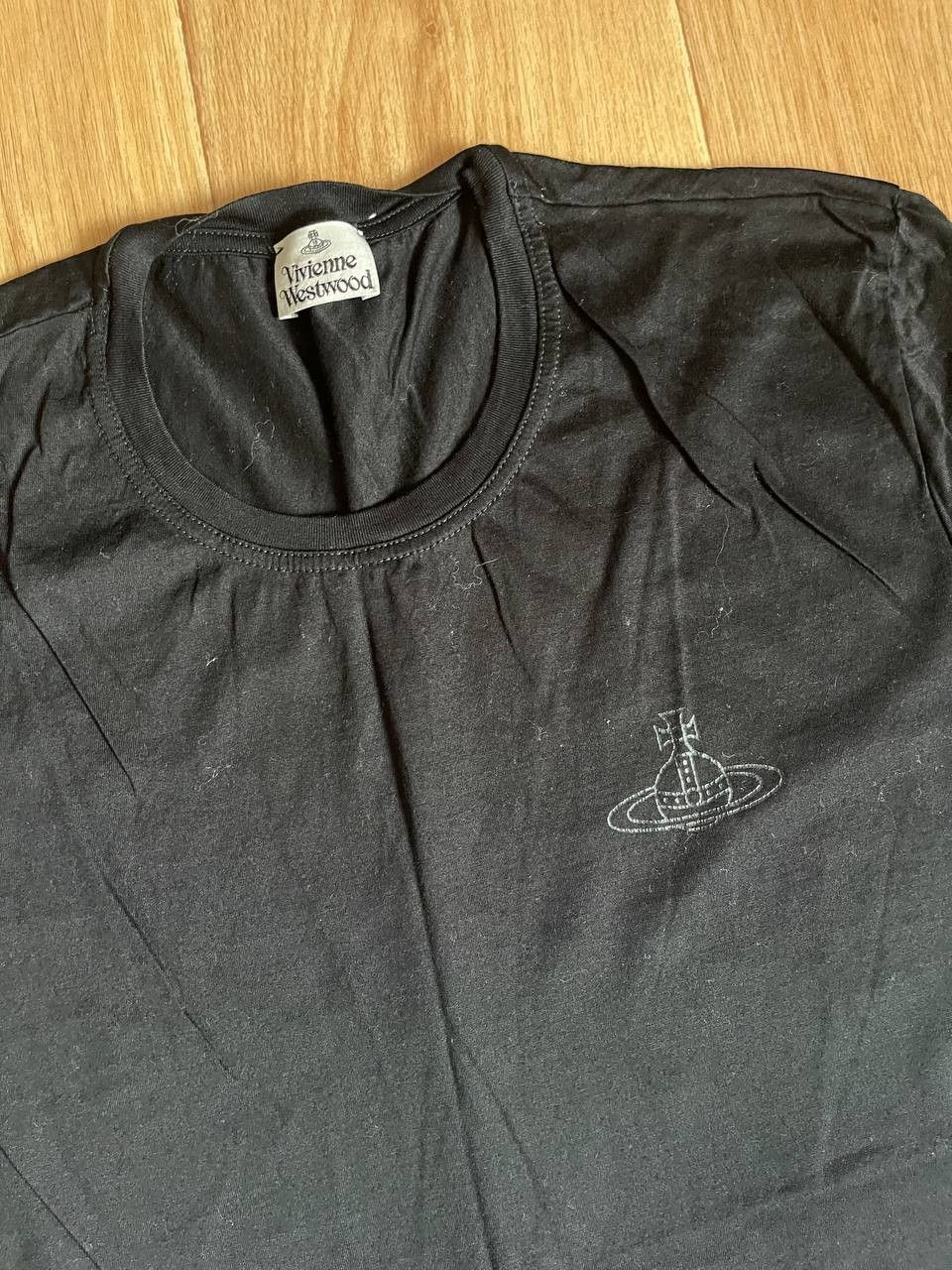 Vintage × Vivienne Westwood Vivienne Westwood T Shirt Mini Orb Logo Luxury Style Italy Size L / US 10 / IT 46 - 8 Thumbnail