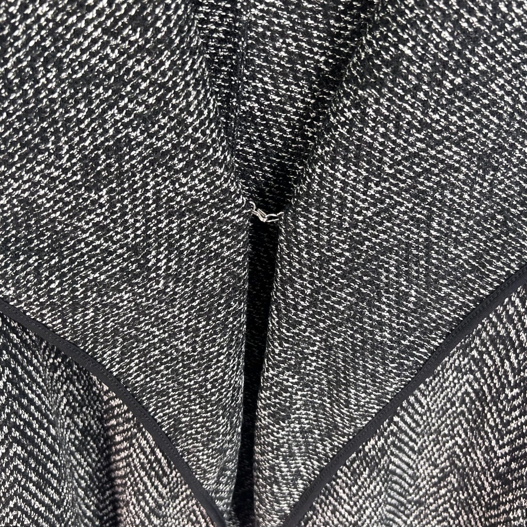 Vintage Full Figured Fashionista Cardigan Open Front Sweater Women’s 3XL Black Gray Size Plus Women Cardigan Sweater Plus 3XL Open Front Cardigan Size XXL / US 16-18 / IT 52-54 - 4 Thumbnail