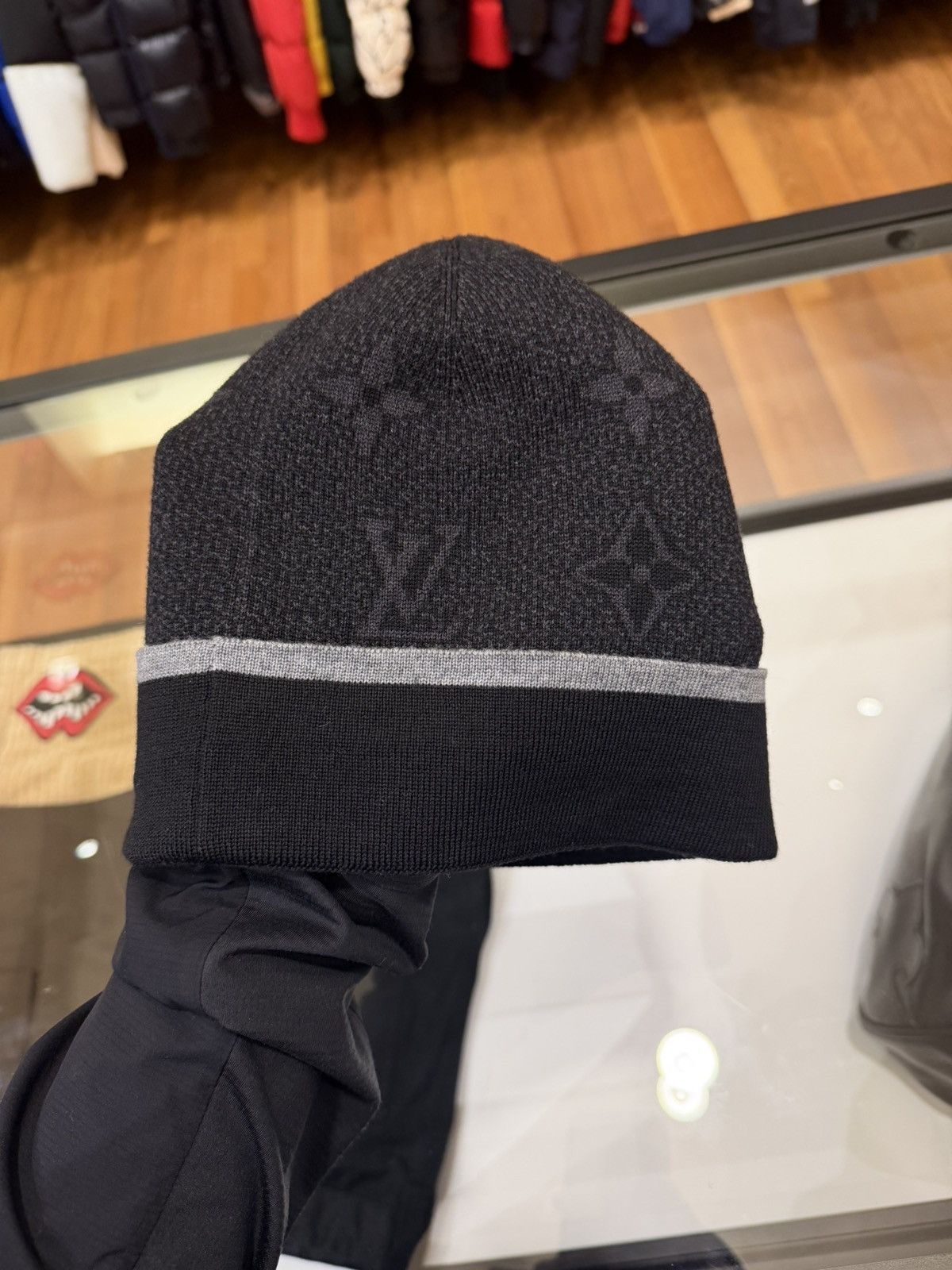 Louis Vuitton Louis Vuitton My Monogram Eclipse Beanie Size ONE SIZE - 2 Thumbnail