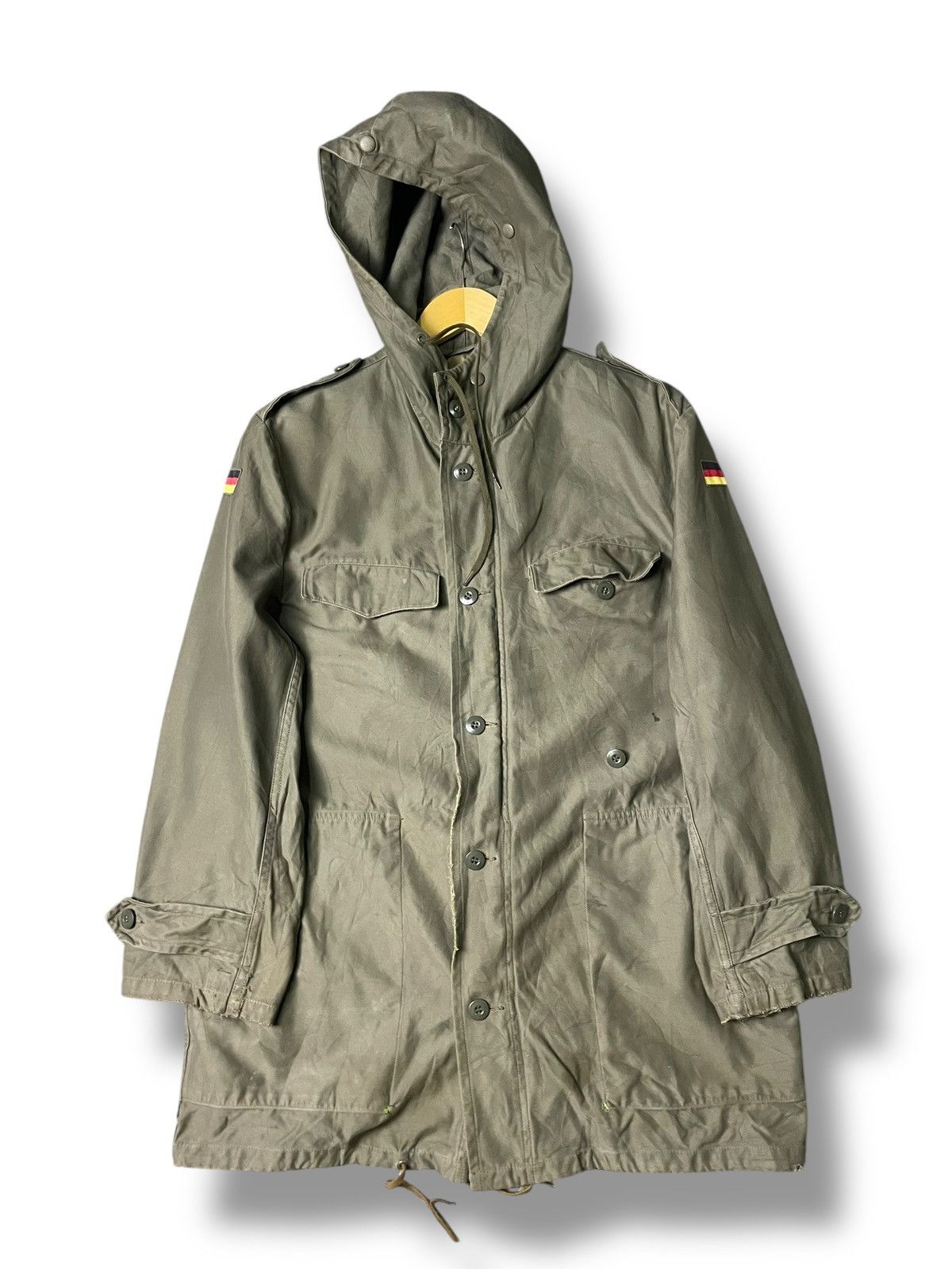 Vintage Germany Army Hooded Jacket (102)