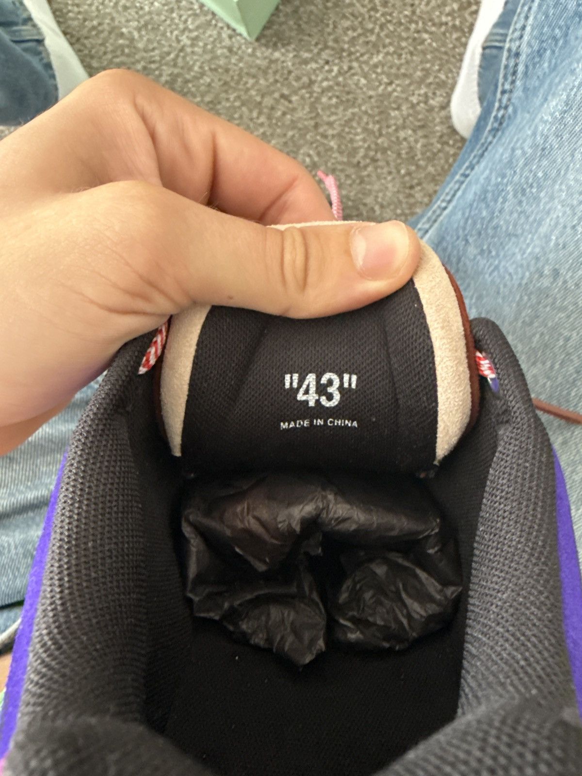 Off-White Off white out of office Size US 10 / EU 43 - 7 Thumbnail