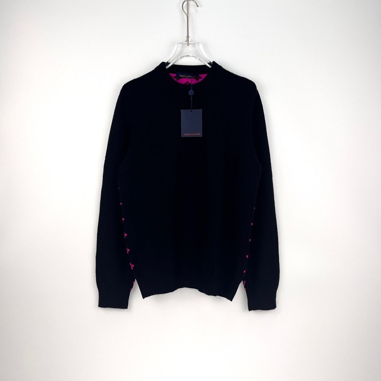 Louis Vuitton Louis Vuitton Black and pink cashmere sweater with logo on Size US XL / EU 56 / 4 - 3 Thumbnail
