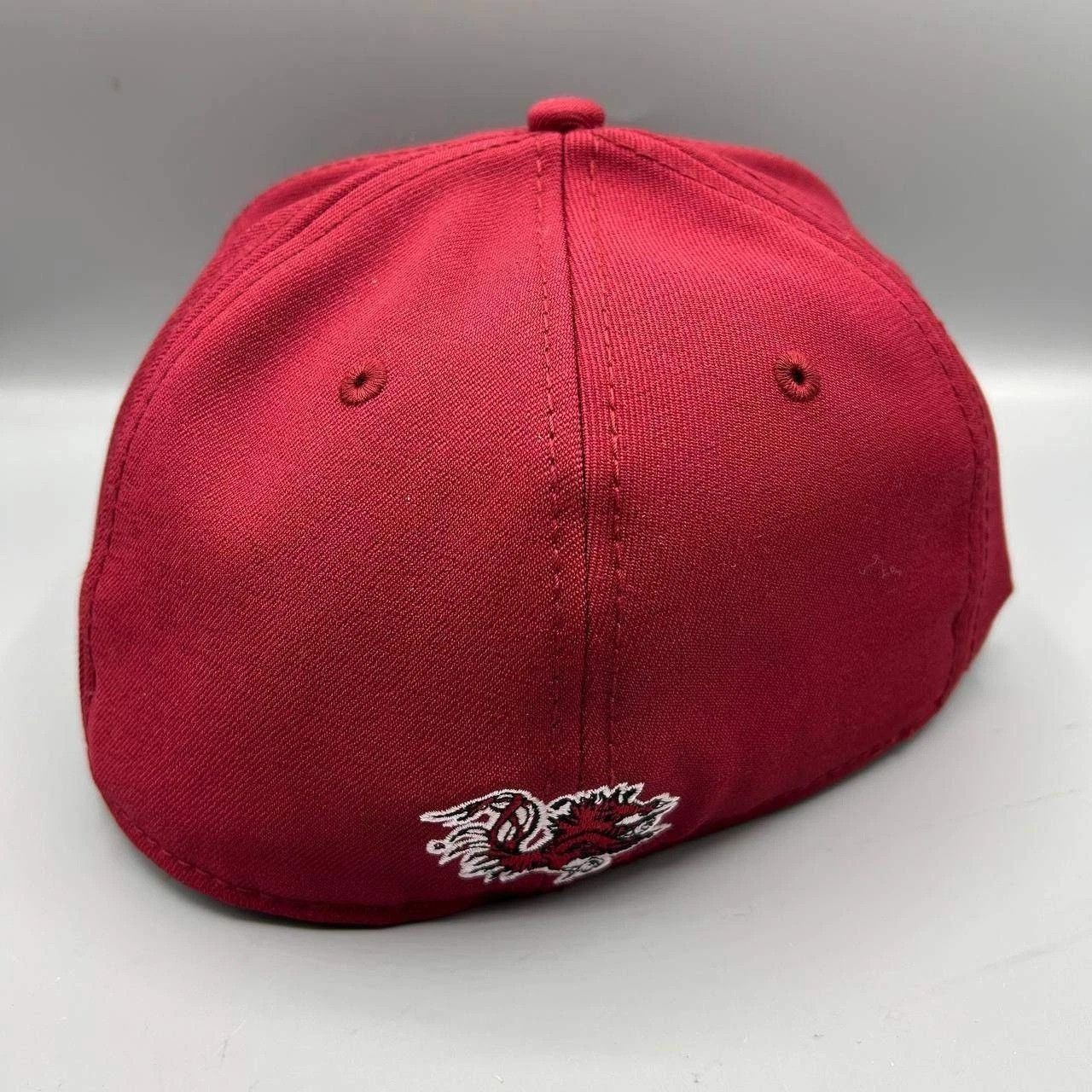 Under Armour South Carolina Gamecocks Hat Men 7 1/4 Red NCAA Fitted Cap Size ONE SIZE - 7 Thumbnail