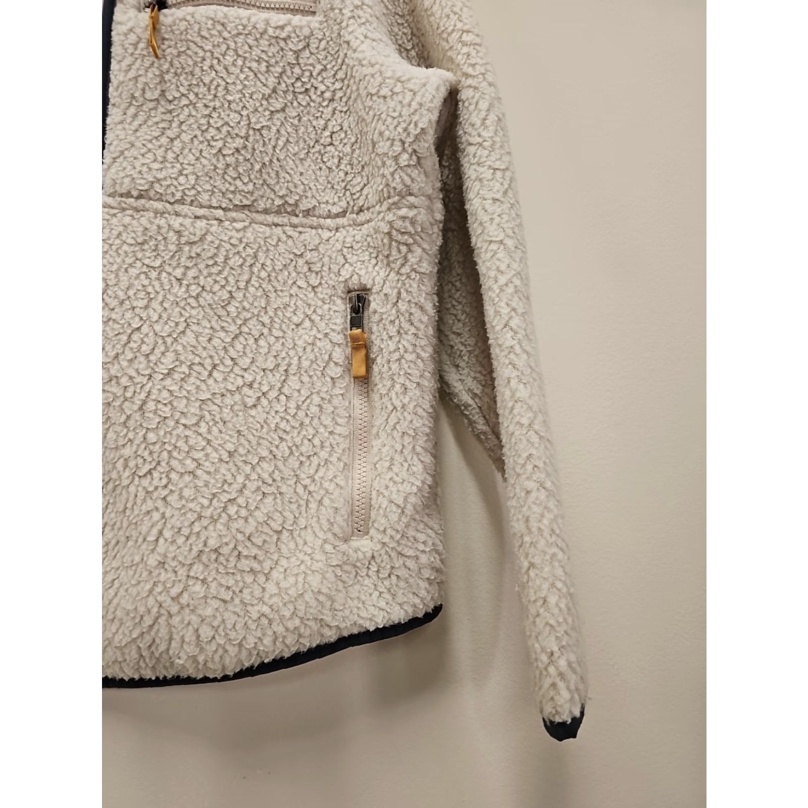 Patagonia Patagonia Jacket Women's M Retro Pile Marsupial Fleece Pullover Zip Embroidered Logo Pockets Ivory Natural Size M / US 6-8 / IT 42-44 - 4 Thumbnail