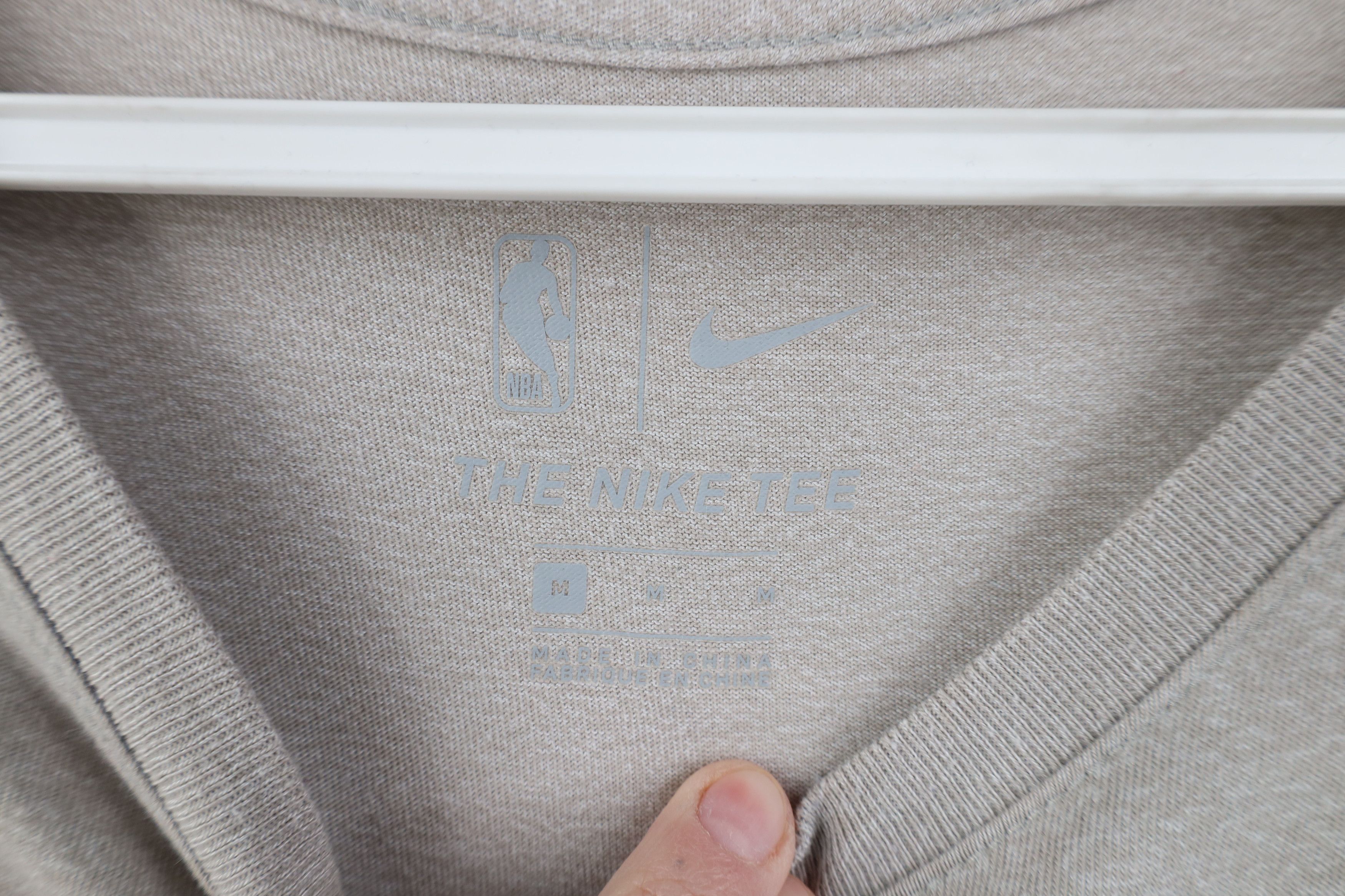 Nike Nike NBA Cavaliers Basketball Long Sleeve T-Shirt Gray Size US M / EU 48-50 / 2 - 5 Thumbnail