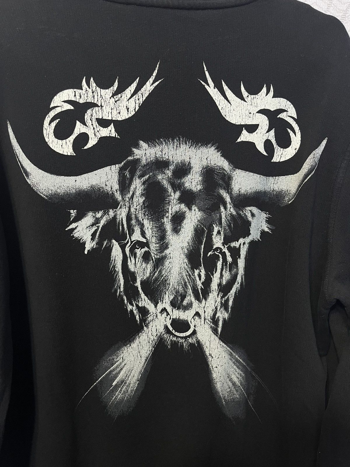 Givenchy Givenchy Bull Skull Graphic Sweatshirt Logo Tisci Era Size S Size US S / EU 44-46 / 1 - 8 Thumbnail