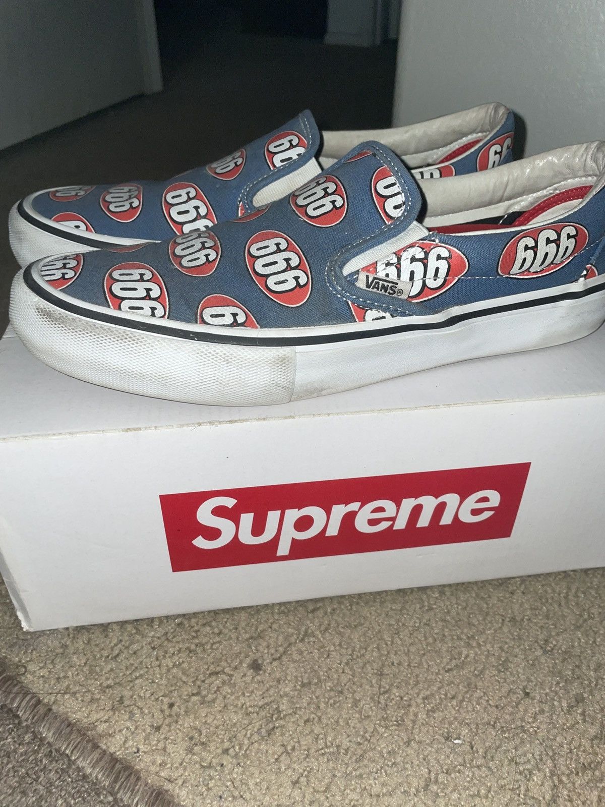 Supreme vans outlet 666 price