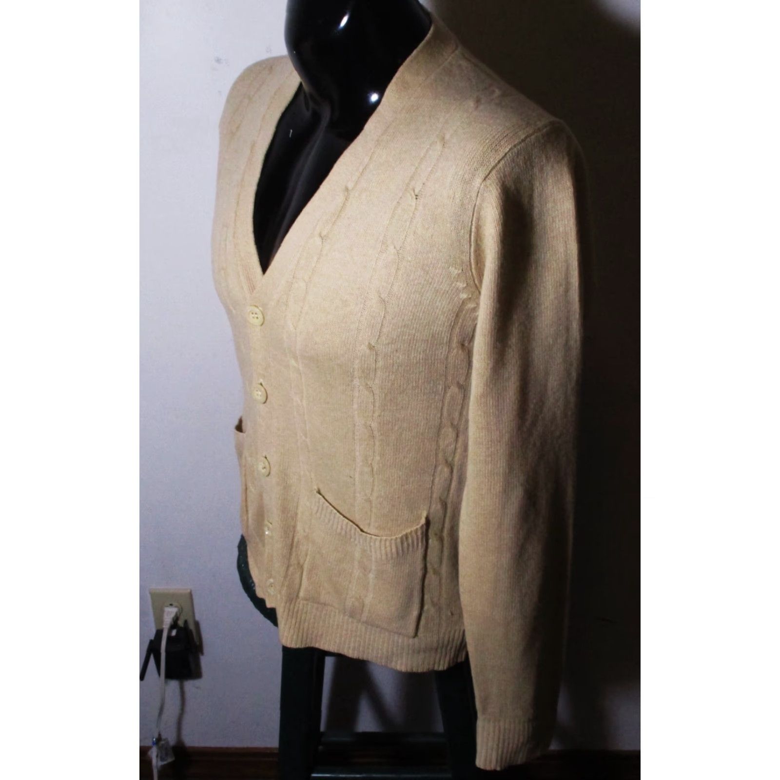 Vintage VINTAGE PAUL SCHRADER Cardigan Sweater Men Tan 100% Cashmere Size 38 Short Long Sleeve Button Down Pretty Size US M / EU 48-50 / 2 - 4 Thumbnail