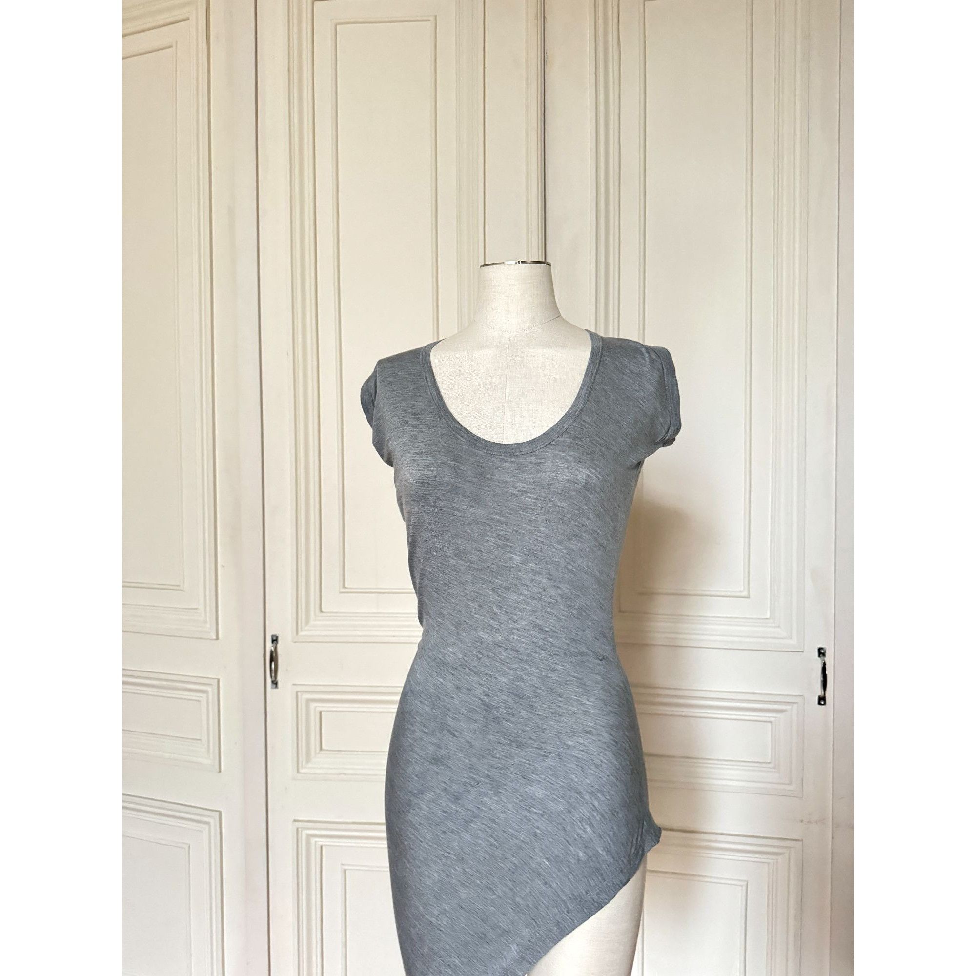 Maison Margiela Fall / Winter 2005 Grey Asymmetric T-Shirt Size S / US 4 / IT 40 - 2 Thumbnail