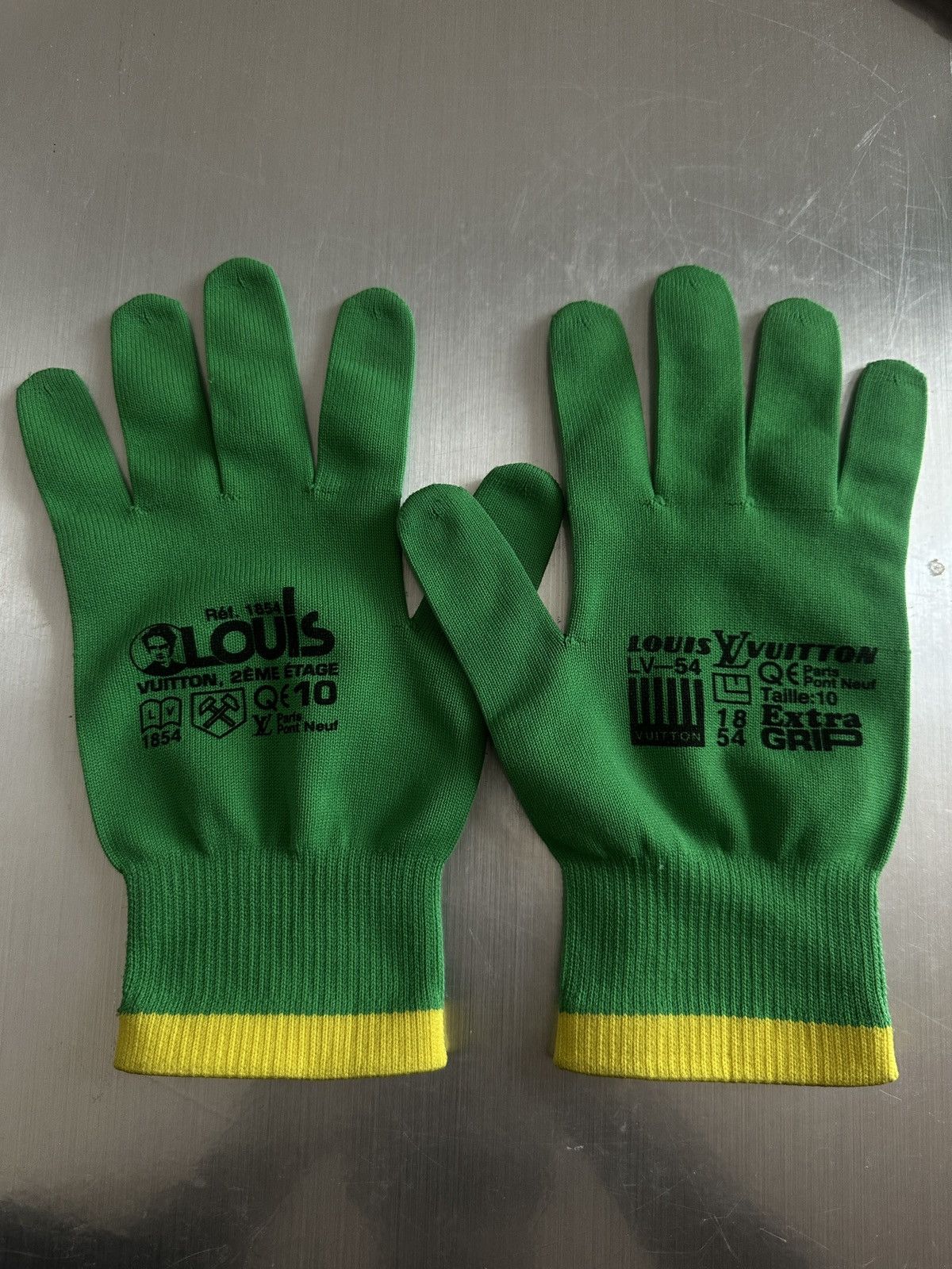Louis Vuitton Virgil Abloh Louis Vuitton Sample RGB Gloves Size ONE SIZE - 1 Thumbnail