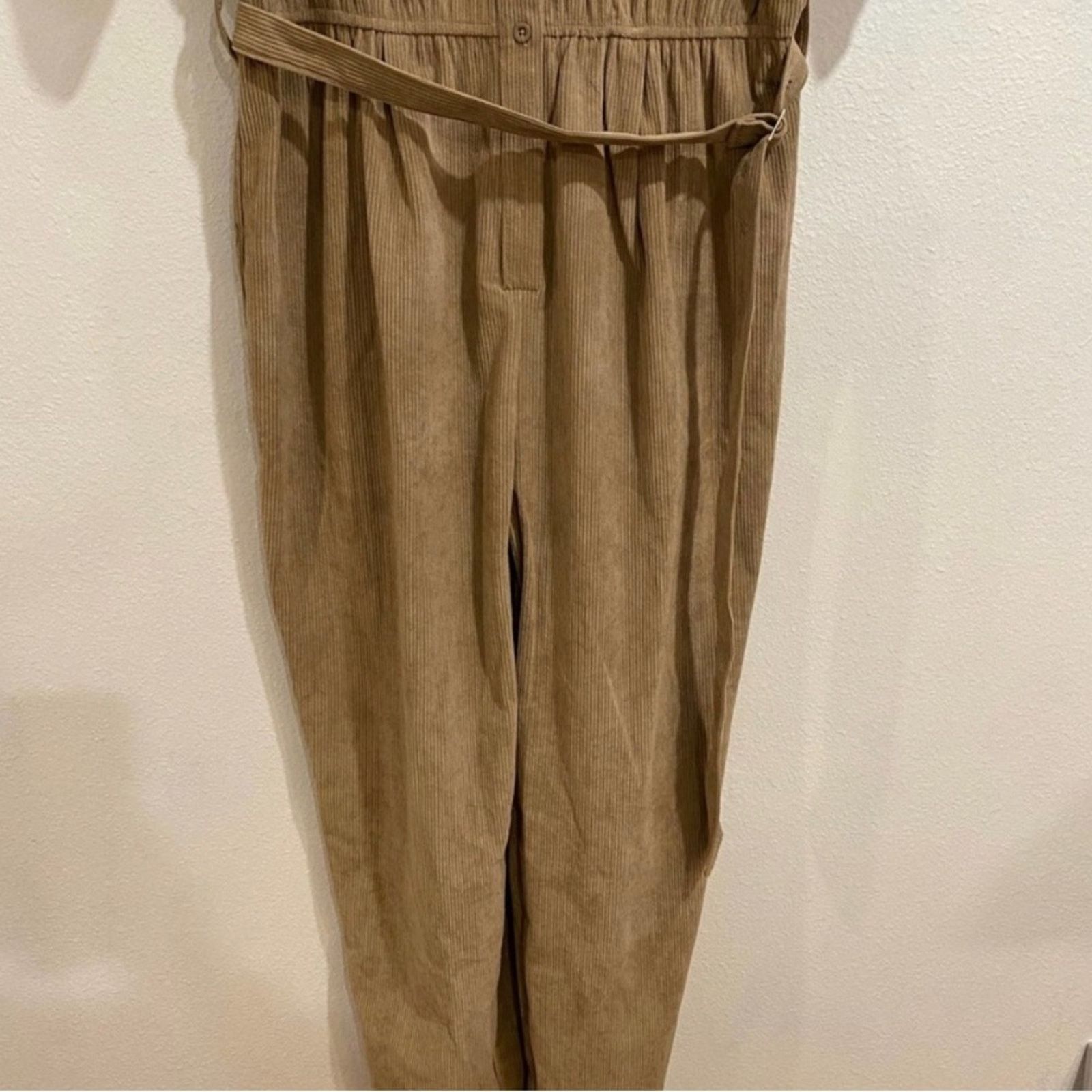 Shein Trendy Shein Tan Utility Jumpsuit Short Sleeve Belted Size 34" / US 12 / IT 48 - 4 Thumbnail