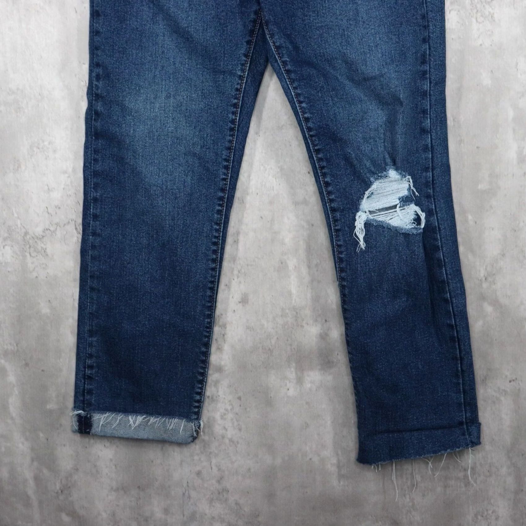 Levi's Levis Jeans Womens Size 28 Blue Button Fly Straight Raw Hem Distressed Wedgie Size 28" / US 6 / IT 42 - 5 Thumbnail