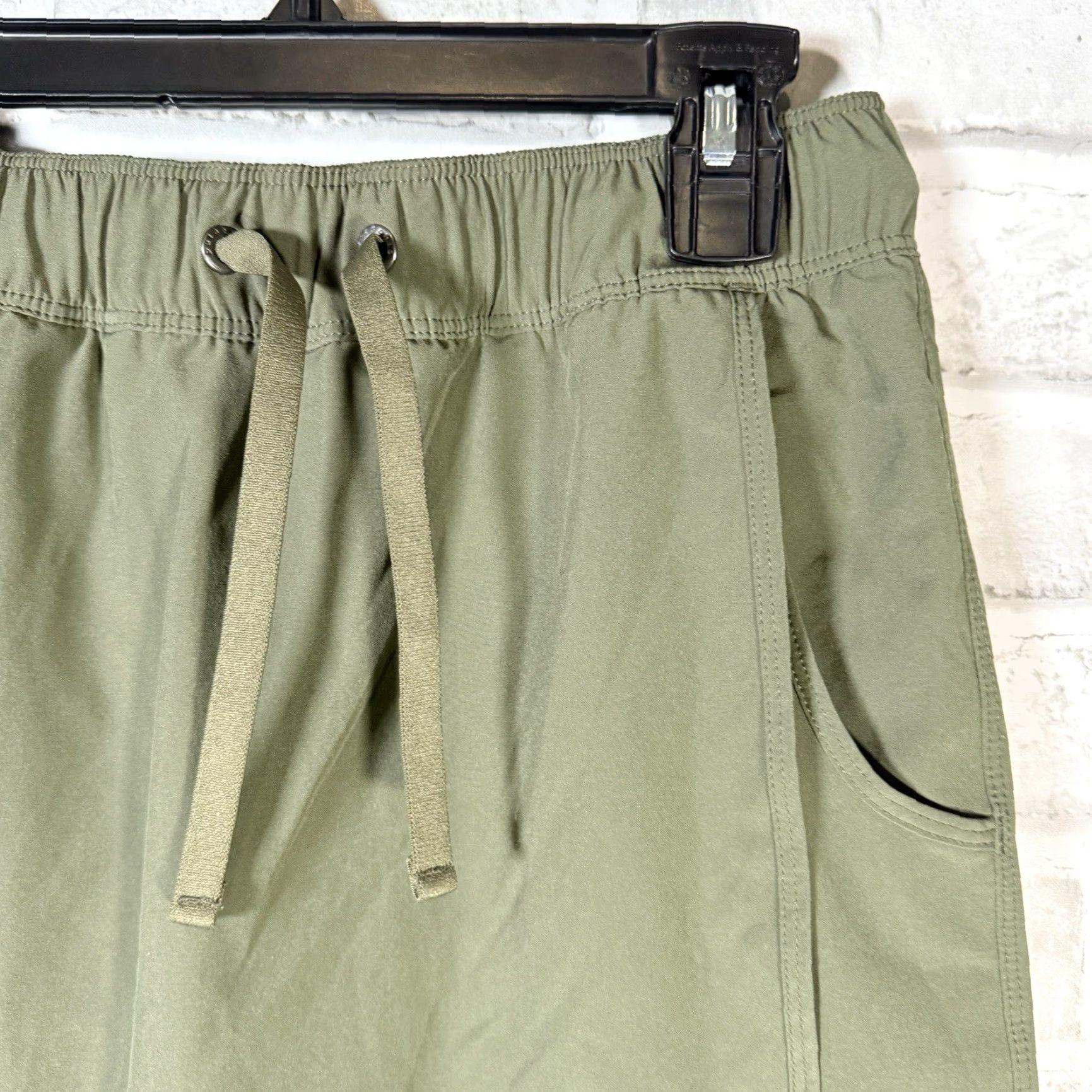 Patagonia Patagonia Green Polyester Blend Shorts Womens Size XS Size 26" / US 2 / IT 38 - 2 Thumbnail