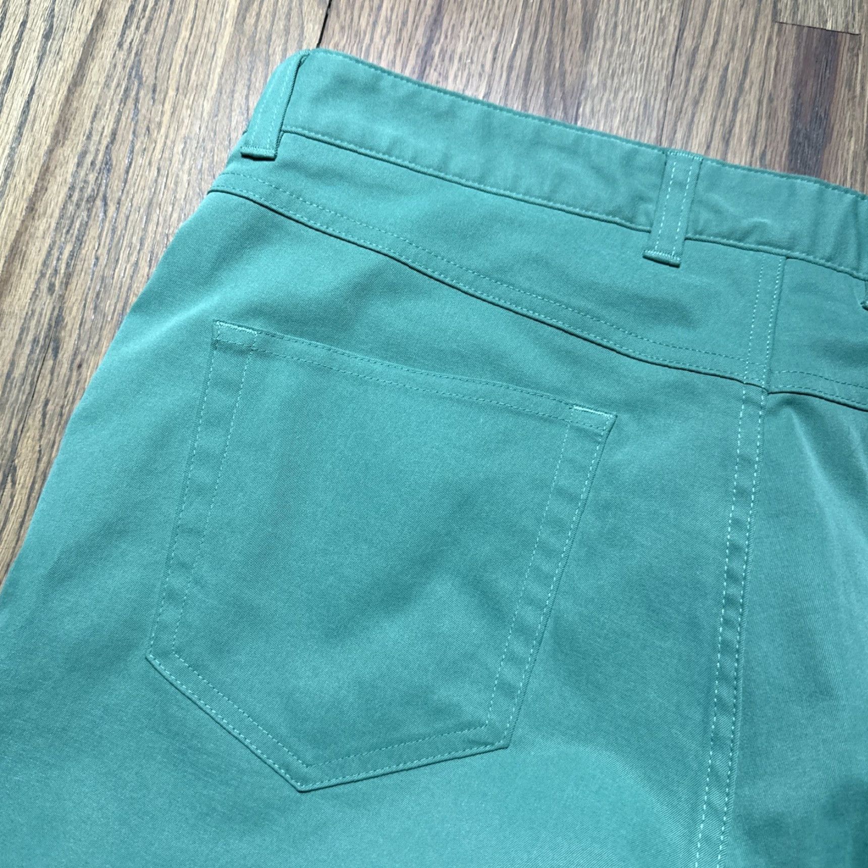Peter Millar Peter Millar Crown Sport Pants Men 34x29 Green 5-Pocket Chino Straight Fit Euro: MF20EB66FB EUC Size US 34 / EU 50 - 4 Thumbnail