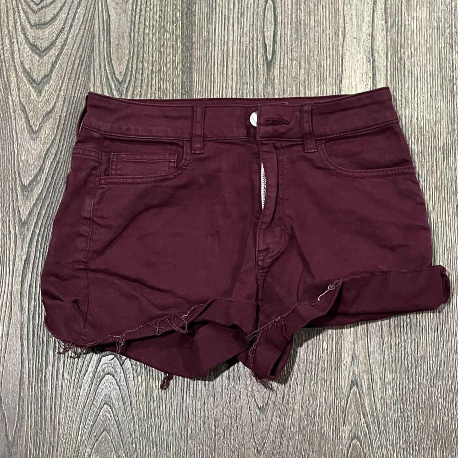 American Eagle Outfitters American Eagle Hi-Rise Shortie Shorts Cuffed Hem Maroon Sz 6 Size 28" / US 6 / IT 42 - 1 Thumbnail