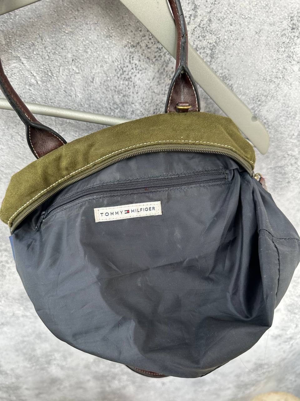 Tommy Hilfiger Y2k Tommy Hilfiger Suede Demi East West Mini Baguette Bag Size ONE SIZE - 8 Thumbnail