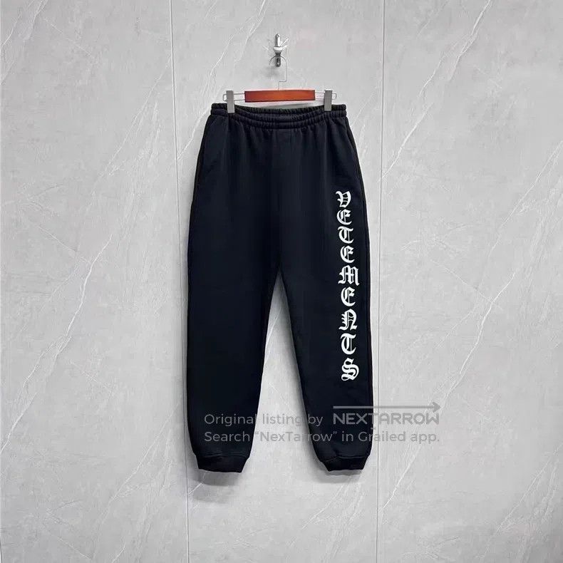 Vetements Vetements size L Washed Sanskrit Logo casual pants Size US 27 - 1 Thumbnail