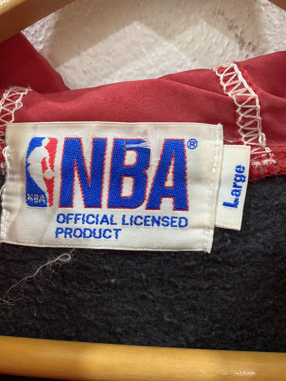NBA × Vintage VINTAGE CHICAGO BULLS Basketball hoodies windbreaker jacket Size US L / EU 52-54 / 3 - 3 Thumbnail