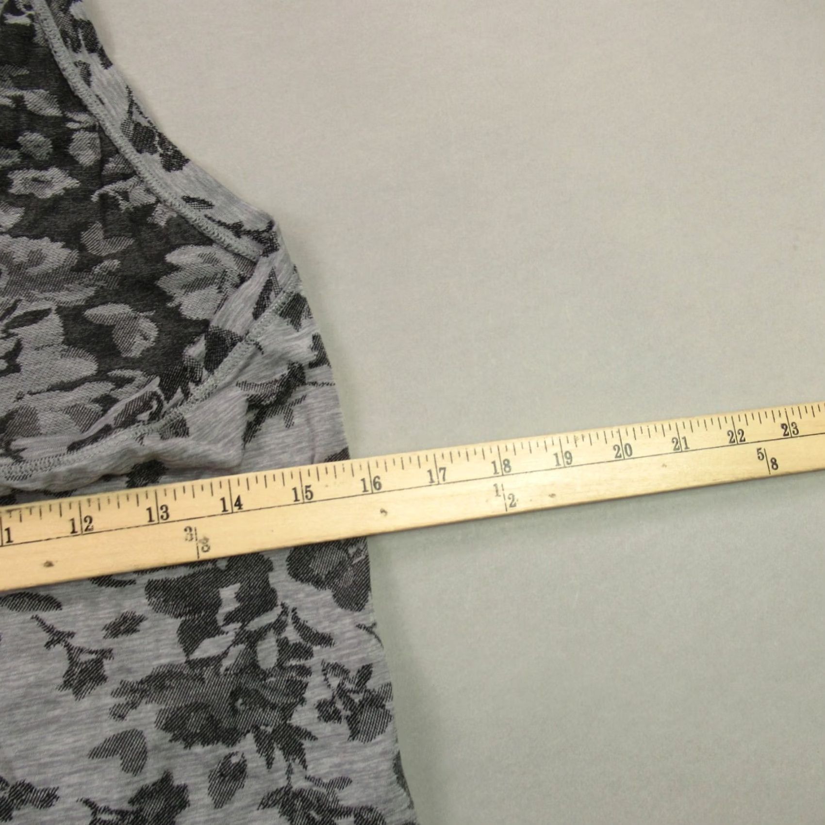 Athleta Athleta Top Womens Medium Sleeveless Lightweight Workout Casual Crew Neck Size M / US 6-8 / IT 42-44 - 7 Thumbnail