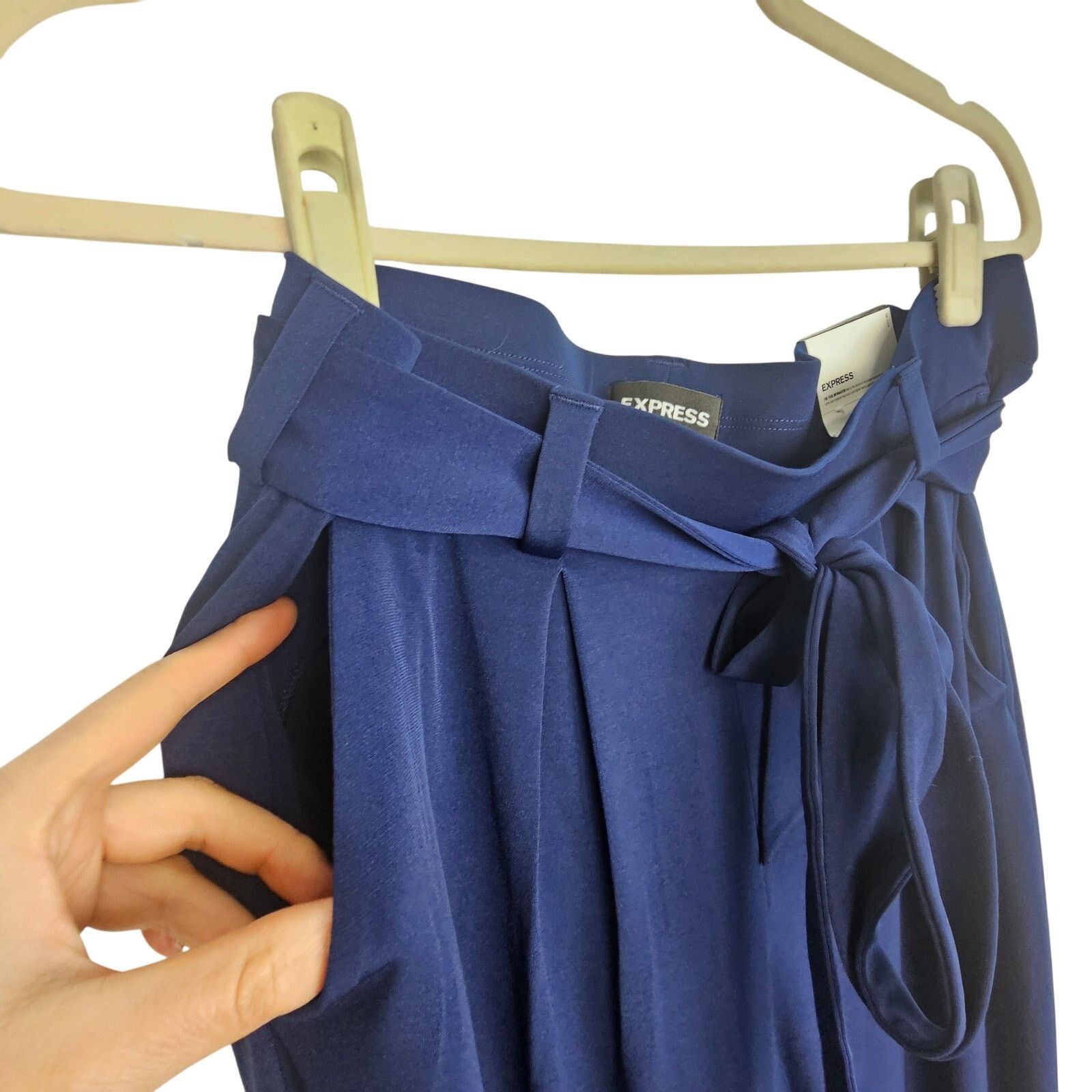 Express Express Pleated Trousers Sz M Ankle Mid Rise Stretch Comfy Size 32" / US 10 / IT 46 - 4 Thumbnail