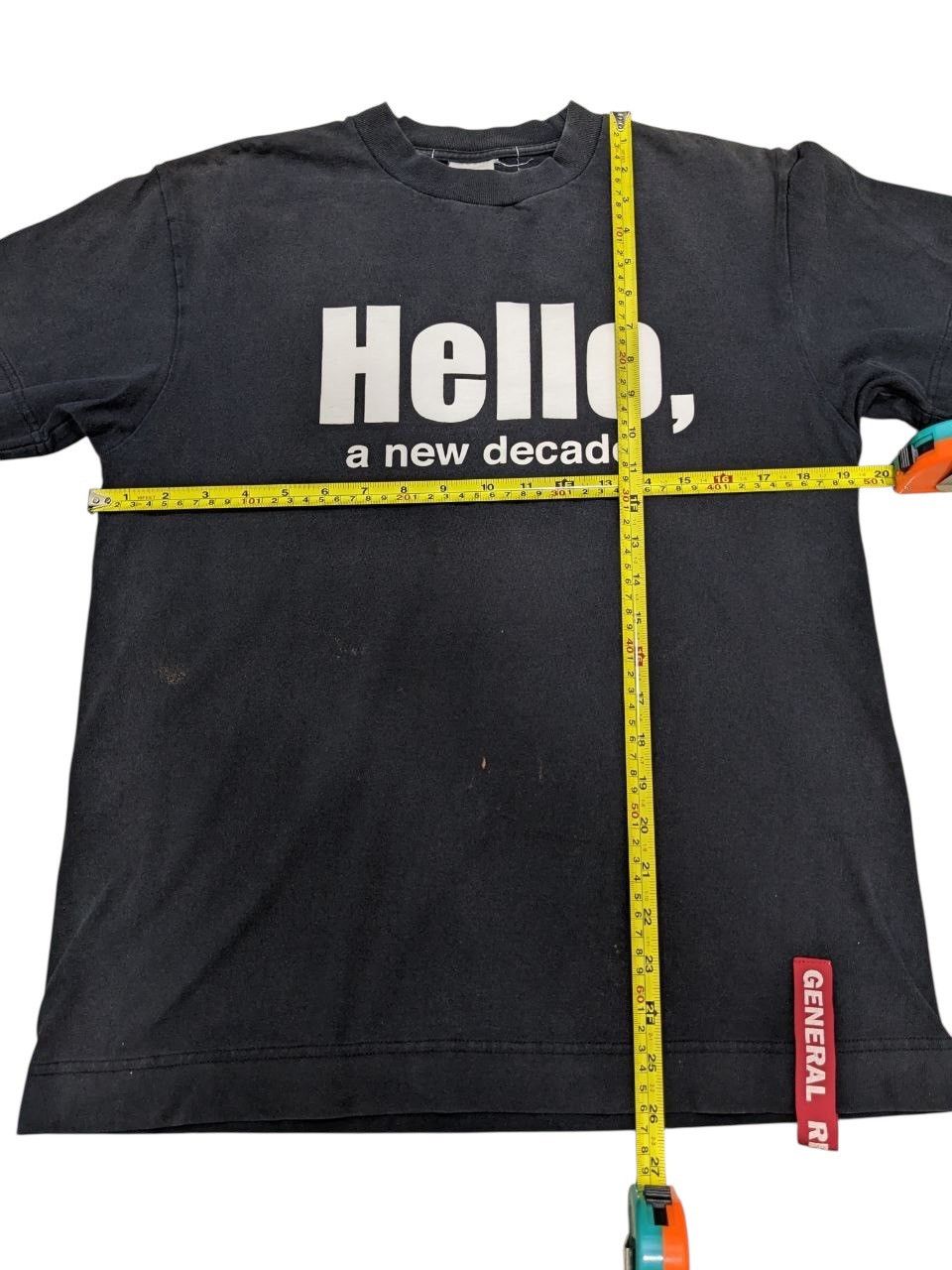 General Research VINTAGE 10th ANNIVERSARY HELLO NEW DECADE GENERAL RESEARCH T Size US M / EU 48-50 / 2 - 3 Thumbnail