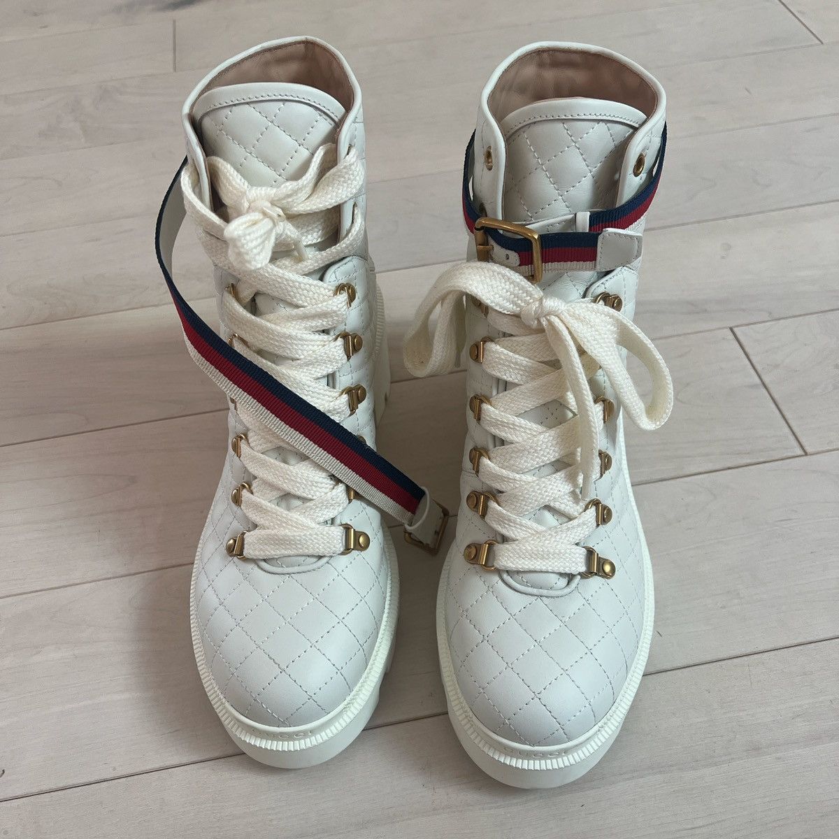 Gucci Woman’s White Gucci boots Size US 10 / IT 40 - 3 Thumbnail