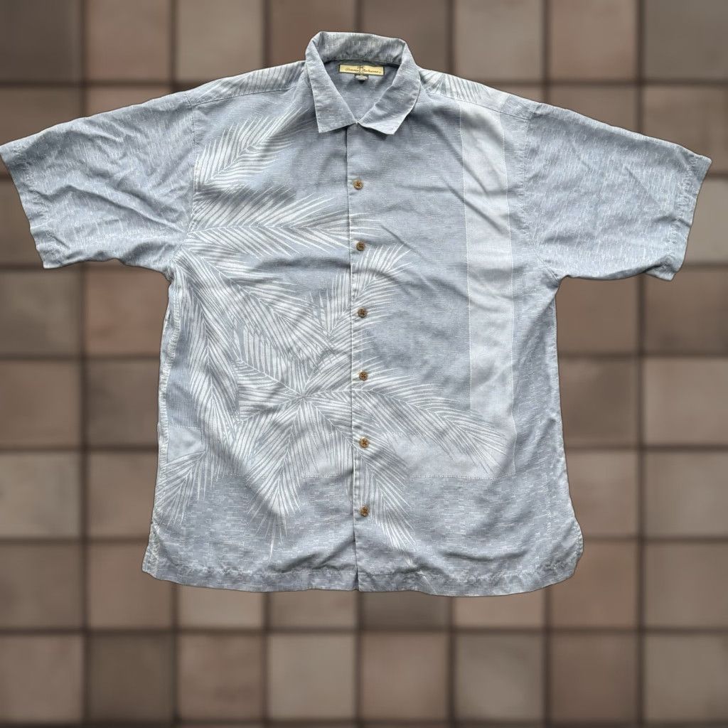 Tommy Bahama VINTAGE? No. Tommy Bahama Shirt Men Medium Silk Floral Print Short Sleeve Button Up Weekend Size US M / EU 48-50 / 2 - 1 Thumbnail