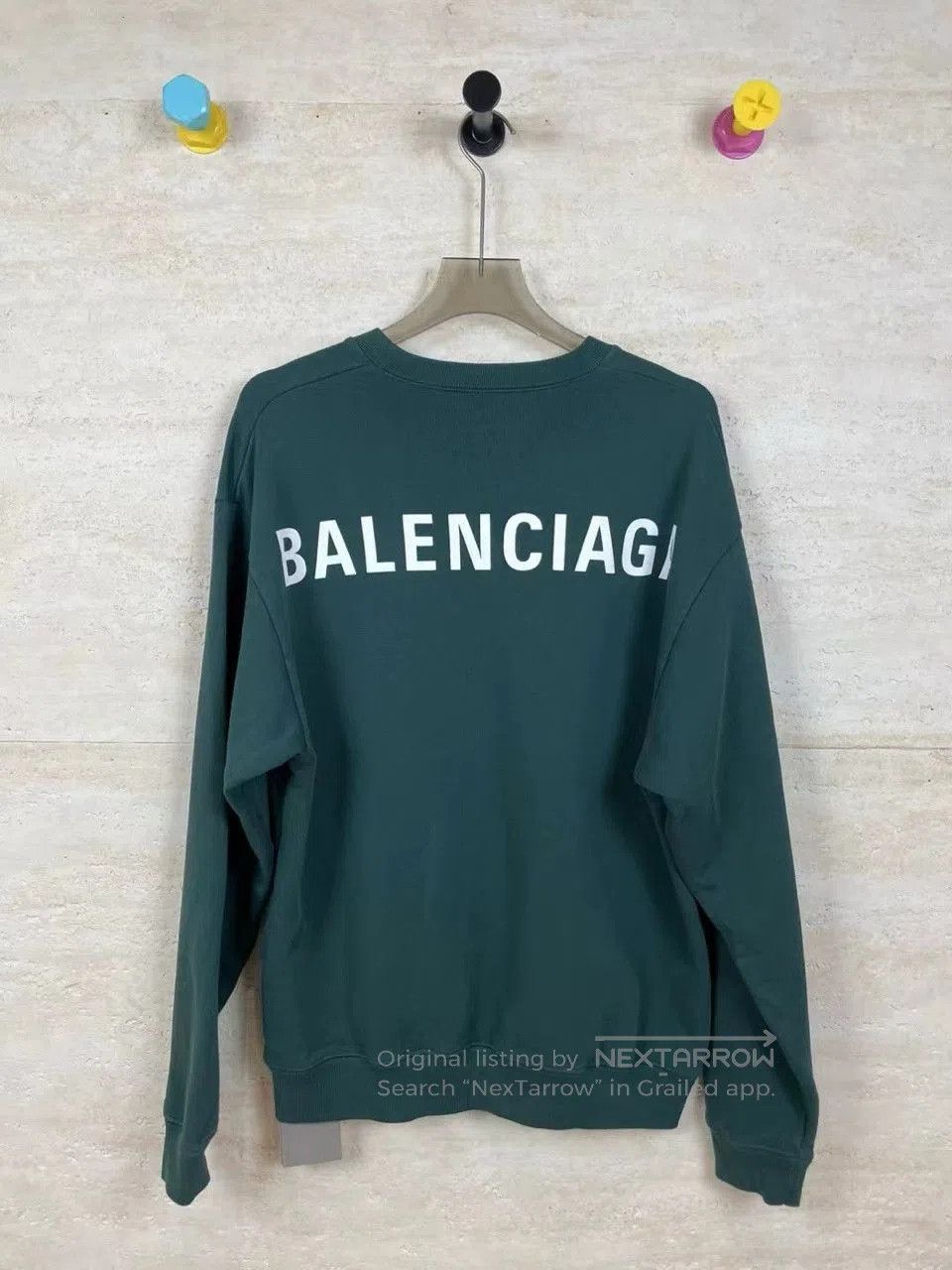 Balenciaga Balenciaga Green Back Logo Sweatshirt. Size US S / EU 44-46 / 1 - 2 Thumbnail