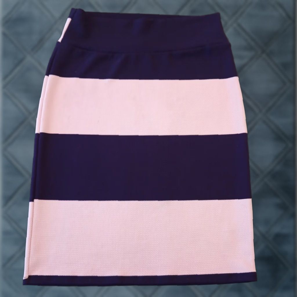 Vintage LuLaRoe Skirt Knee Length Purple Pink Striped Pull On L Women Casual Knit Polyester Spandex Stretch Pencil Vintage No Size 36" / US 14 / IT 50 - 1 Thumbnail