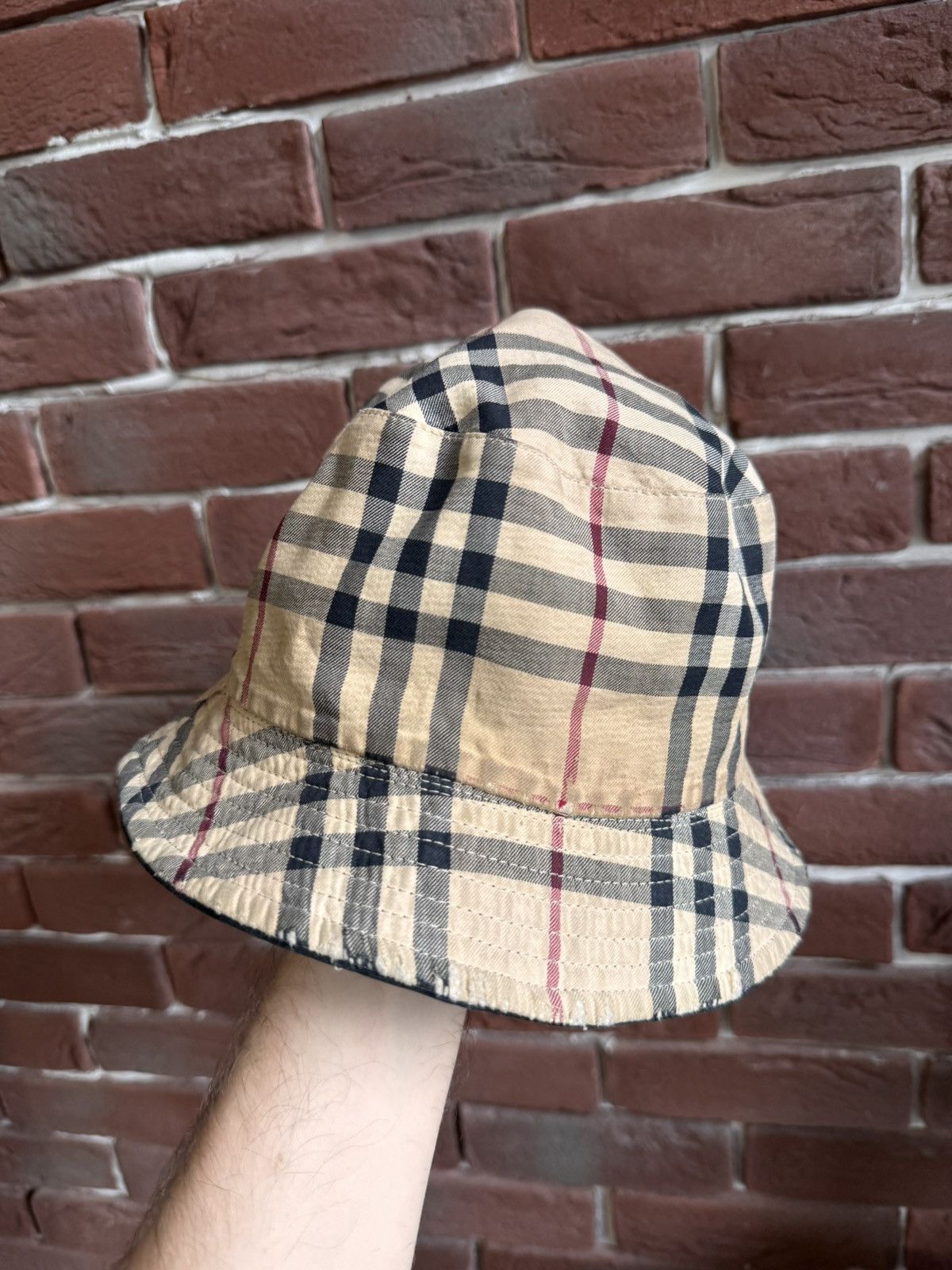 Burberry Vintage BURBERRY Reversible Nova Check Design Bucket Hat Y2k Size ONE SIZE - 2 Thumbnail