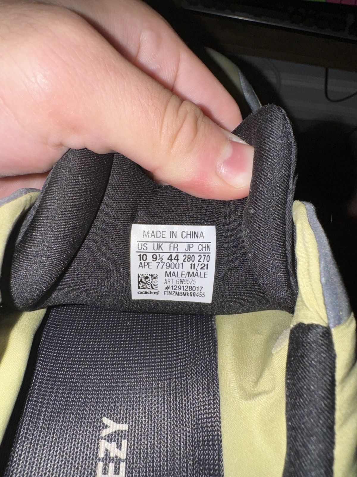 Adidas × Yeezy Yeezy 700 MNVM Resin Size 10 Size US 10 / EU 43 - 2 Thumbnail