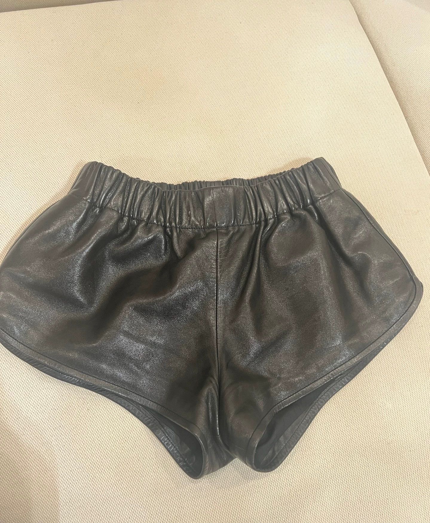 Saint Laurent Paris Saint Laurent Paris Sheepskin shorts Size US 34 / EU 50 - 1 Thumbnail